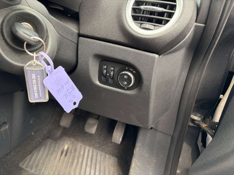 Vauxhall Corsa 1.2 Corsa SXi 3dr 29
