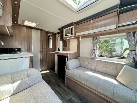 Coachman VIP 460 14