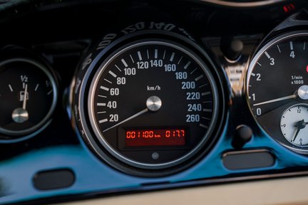 BMW Z8 Roadster 1,100km 20
