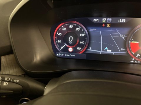 Volvo XC40 1.5h T5 Twin Engine Recharge 10.7kWh Inscription Pro Auto Euro 6 (s/s) 5dr 14