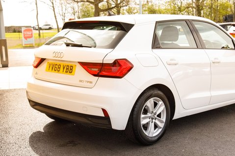 Audi A1 SPORTBACK TFSI SE 8