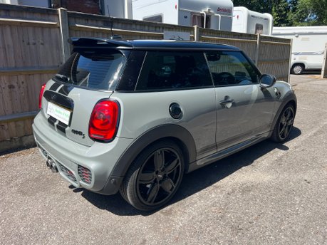 Mini Hatch 2.0 CHALLENGE 210 EDITION AUTOMATIC 3dr 5