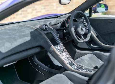 McLaren 675LT Spider 14