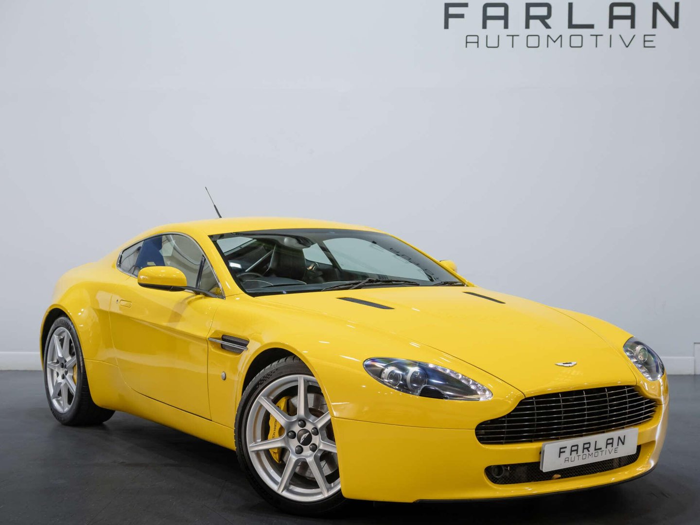 Aston Martin Vantage 2007