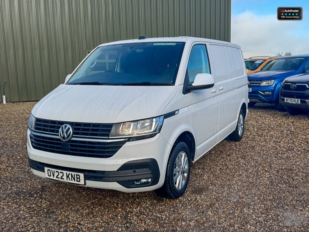 Volkswagen Transporter SWB L1H1 Low Roof Highline T28 Air Con Alloys Sensors EURO 6 38