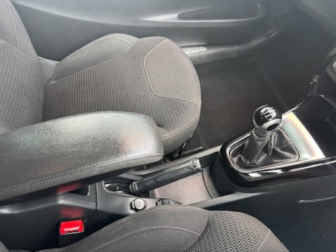 Citroen DS3 1.6 VTi DStyle Plus Euro 5 3dr 34