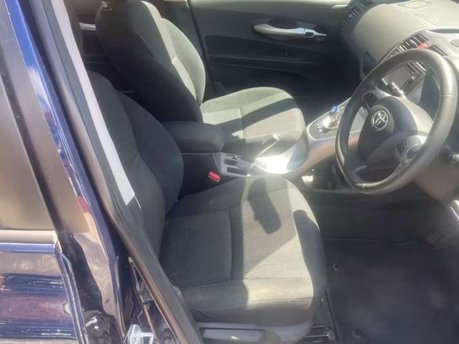 Toyota Auris 1.8 VVT-h T4 Hatchback 5dr Petrol Hybrid CVT Euro 5 (s/s) (136 ps) 5