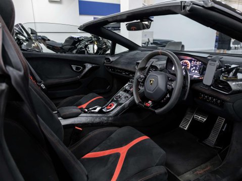Lamborghini Huracan 5.2 V10 LP 640-4 Performante Spyder LDF 4WD Euro 6 (s/s) 2dr 48