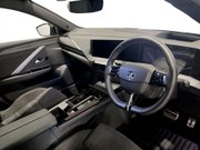 Vauxhall Astra Electric 54kWh Ultimate Hatchback 5dr Electric Auto (156 ps) Air Con - Alloys - DAB 12