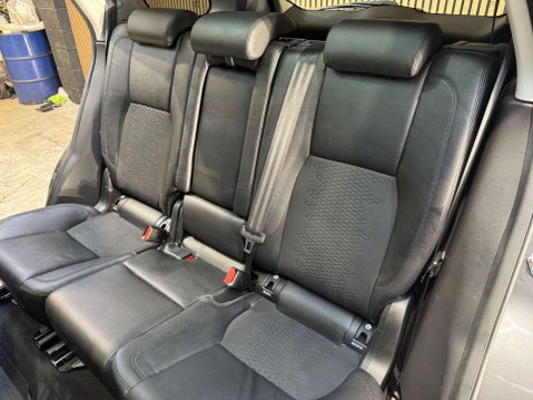 Land Rover Discovery Sport 2.0 Discovery Sport SE Tech TD4 Auto 4WD 5dr 66