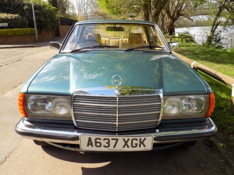 Mercedes-Benz W123 230 CE Pillarless Coupe 74