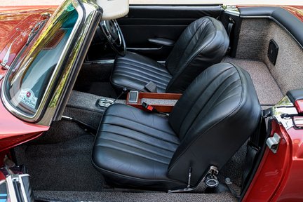 Mercedes-Benz SL Series 280SL Pagoda 32