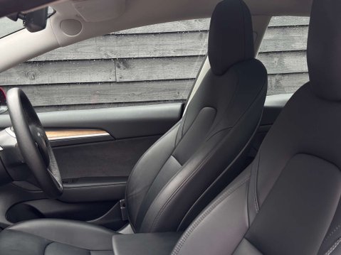 Tesla Model 3 Model 3 Long Range AWD 4WD 4dr 31