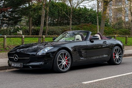 Mercedes-Benz SLS AMG GT ROADSTER- I OF ONLY 2 UK Cars 1