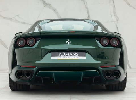 Ferrari 812 Superfast 5