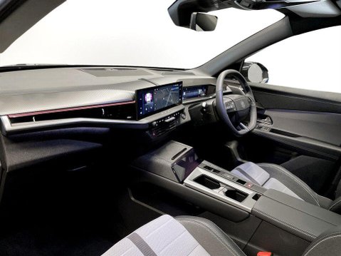 Vauxhall Grandland 73kWh Ultimate SUV 5dr Electric Auto (213 ps) 15
