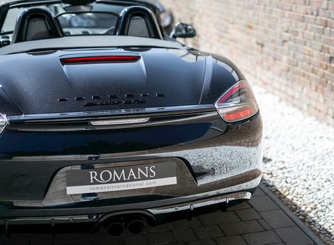 Porsche Boxster GTS 25