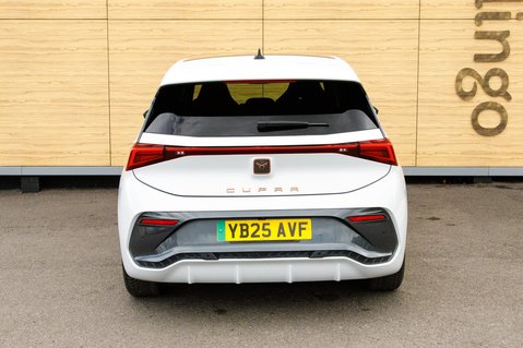 Cupra Born V2 7