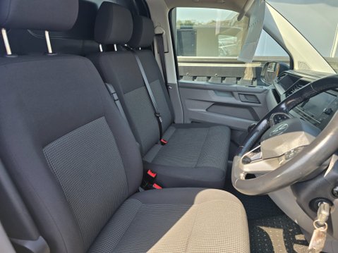Volkswagen Transporter T30 TDI P/V STARTLINE 9