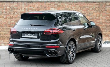 Porsche Cayenne Turbo 7