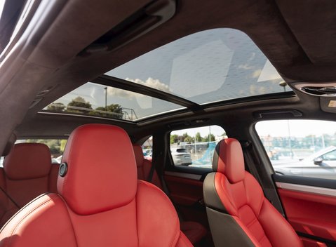 Porsche Cayenne Turbo 13