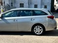 Toyota Auris VVT-I ICON TECH TOURING SPORTS 19