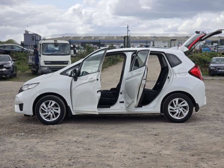 Honda Jazz 1.3 i-VTEC SE Hatchback 5dr Petrol CVT Euro 6 (s/s) (102 ps) 9