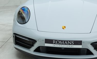 Porsche 911 Carrera GTS (992) 27