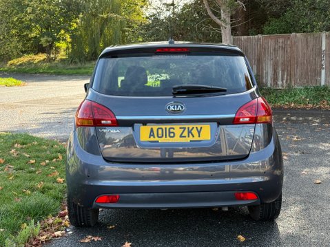 Kia Venga 4 AUTOMATIC 5