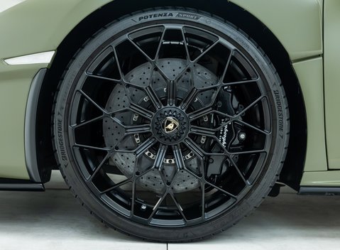 Lamborghini Huracan LP640-2 STO 27