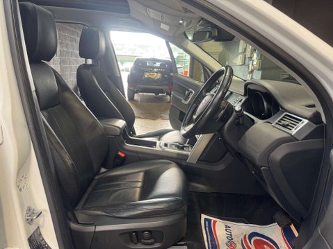 Land Rover Discovery Sport 2.0 Discovery Sport HSE SD4 Auto 4WD 5dr 25