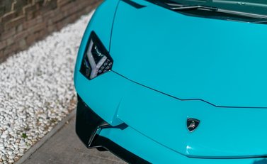 Lamborghini Aventador SV LP750-4 Roadster 22