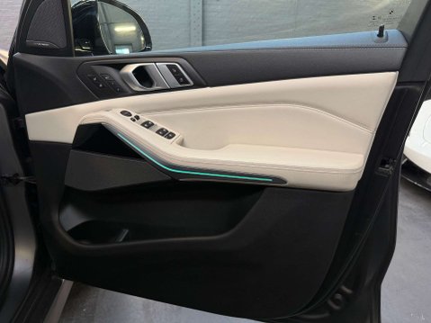 BMW X5 3.0 X5 M50D Auto 4WD 5dr 24