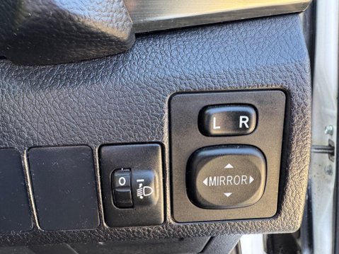 Toyota Auris 1.4 D-4D Icon Touring Sports Euro 5 (s/s) 5dr 20