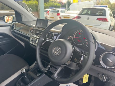 Volkswagen Up 1.0 BlueMotion Tech High up! Euro 5 (s/s) 5dr 24