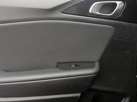 Kia Ceed 1.6 CRDi 3 DCT Euro 6 (s/s) 5dr 23