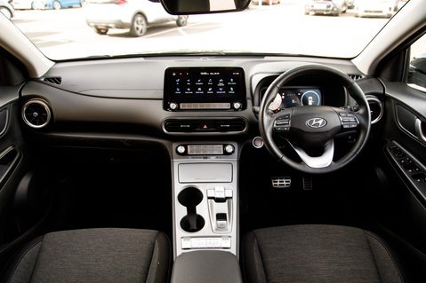 Hyundai KONA PREMIUM 3