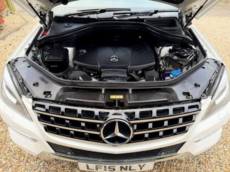 Mercedes-Benz M Class 3.0 ML350 V6 BlueTEC SE (Executive) G-Tronic 4WD Euro 6 (s/s) 5dr 17
