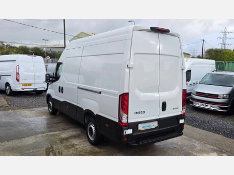 Iveco Daily 35s14 mwb 3520 2.3 135ps eu6 RWD 4