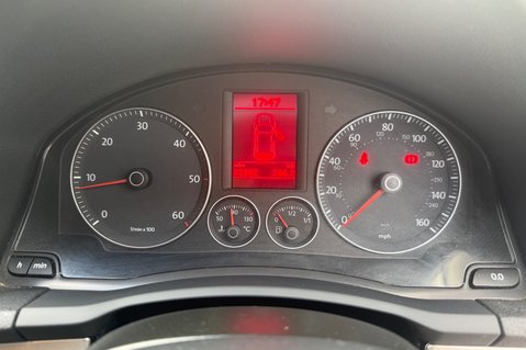 Volkswagen Golf BLUEMOTION MATCH TDI -DEMO +1 OWNER -19 SERVICES -£35 ROAD TAX -SUNROOF 37