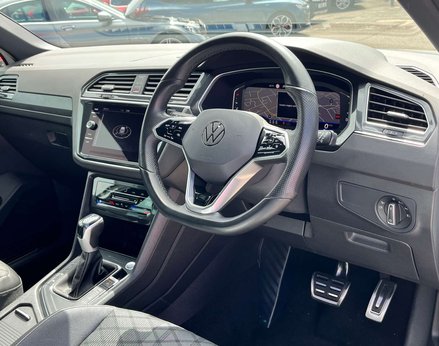 Volkswagen Tiguan 2.0 Tiguan R-Line TDI Semi-Auto 5dr 18