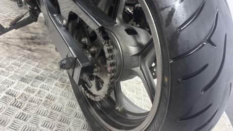 Kawasaki Z ZR750 2005 ONLY 20K NEW MOT SERVICED COMMUTER BIKE 750CC 45