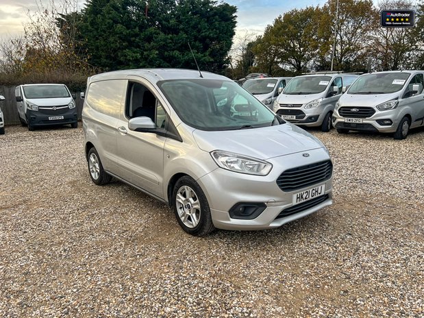 Ford Transit Courier SWB L1H1 Low Roof Limited Air Con Alloys Sensors E 4