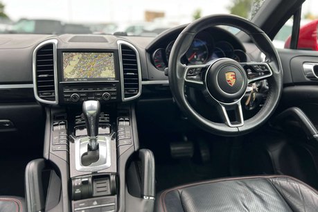 Porsche Cayenne 3.0 TD V6 SUV 5dr Diesel TiptronicS 4WD Euro 6 (s/s) (262 ps) 12