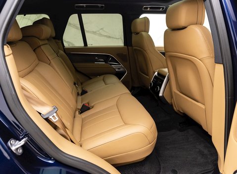 Land Rover Range Rover P400 HSE 12