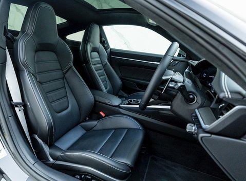 Porsche 911 Turbo S (992) 10