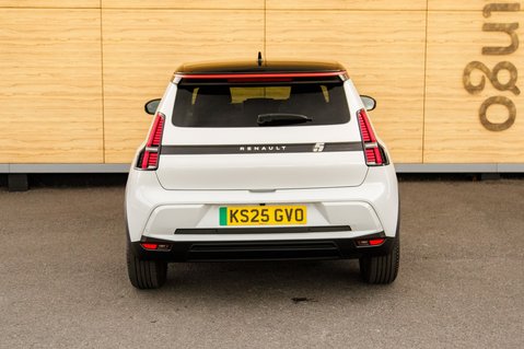 Renault 5 TECHNO E-TECH 7