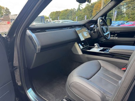 Land Rover Range Rover 3.0 Range Rover SE D MHEV Auto 4WD 5dr 29