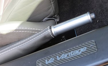 Aston Martin V12 Vantage Carbon Black Edition 13