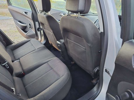 Vauxhall Astra 1.6 16v SRi Auto Euro 5 5dr 24